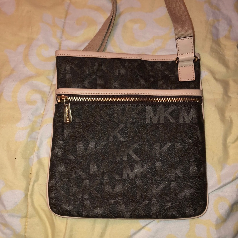 Mk Crossbody Brown And Gold Purse Gem